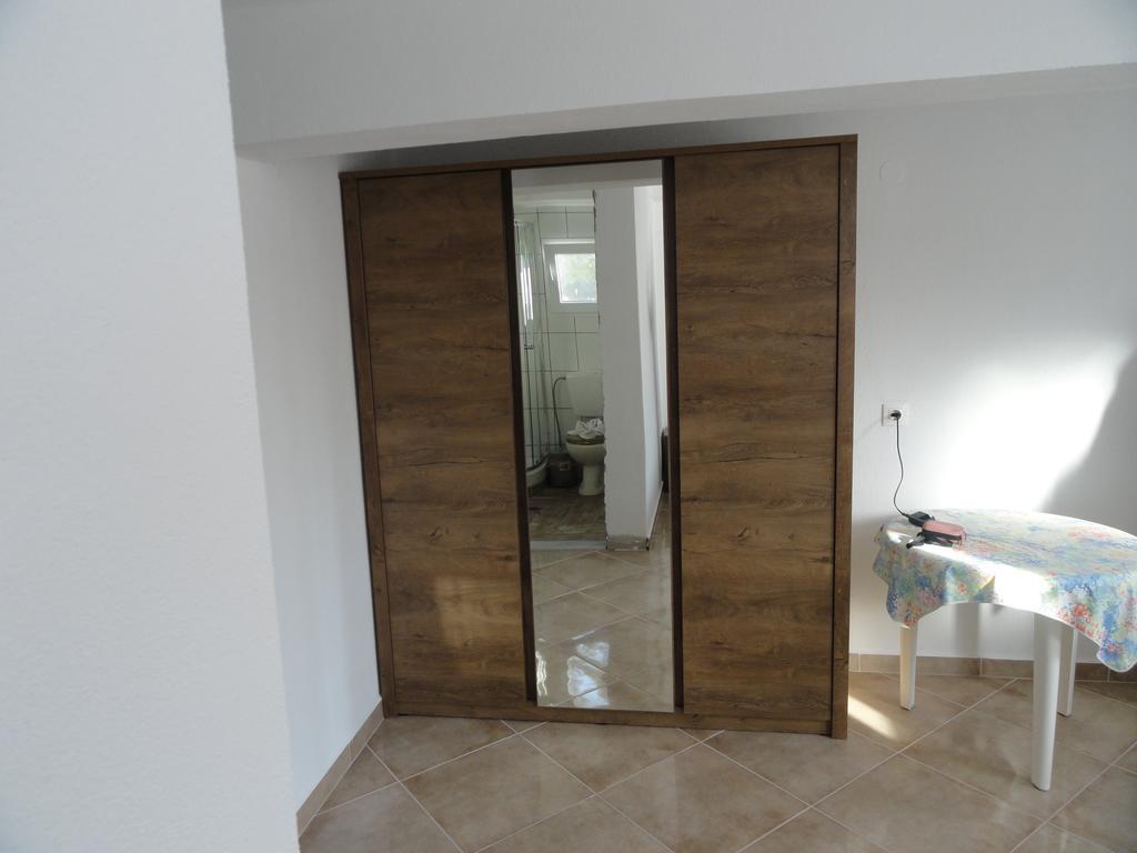 Delfini House Apartman Aszproválta Kültér fotó