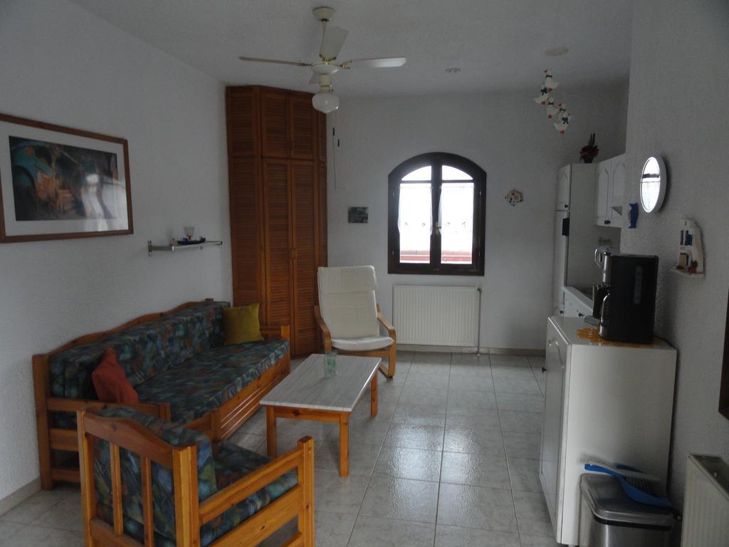 Delfini House Apartman Aszproválta Kültér fotó